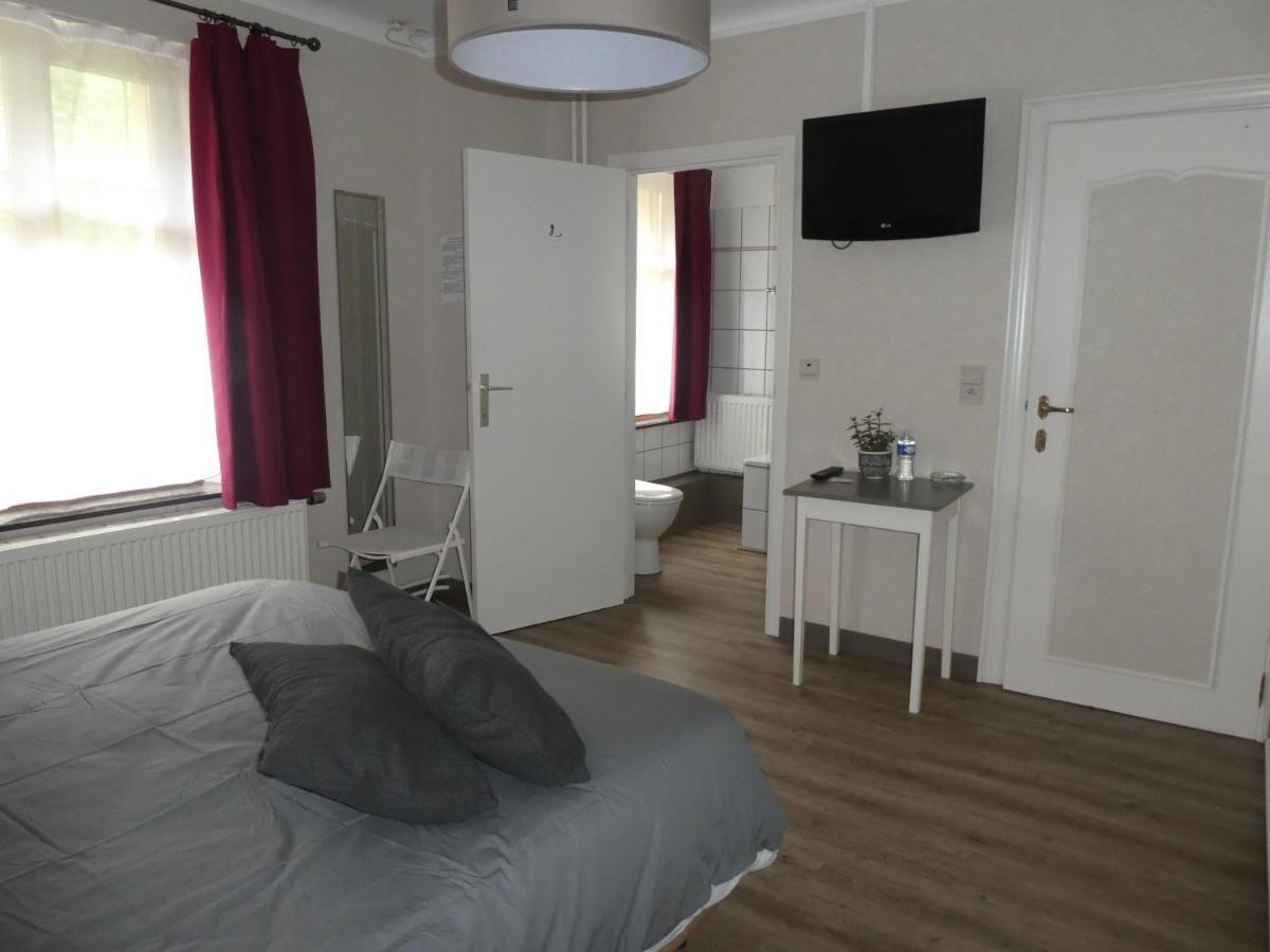 Hotel Des Roches Cugnon Bagian luar foto